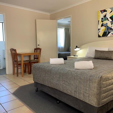 Biloela Palms Motor Inn Esterno foto