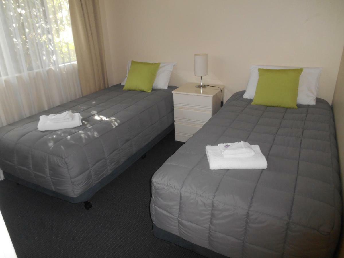 Biloela Palms Motor Inn Esterno foto